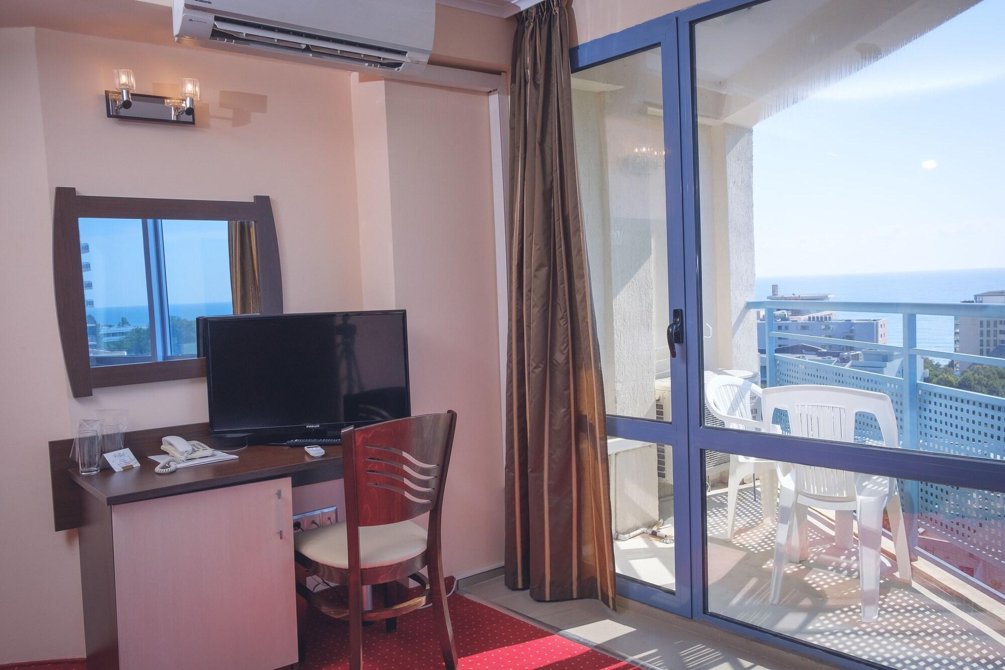 Royal Hotel 4*