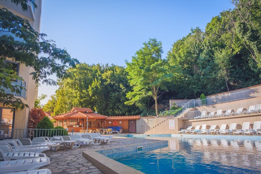 Hotel Royal 4*