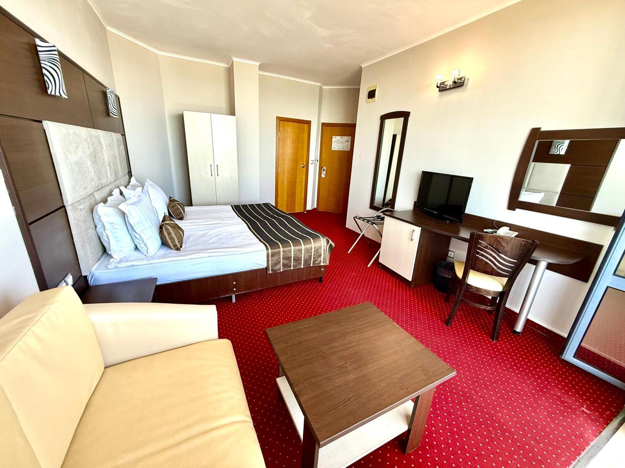 Royal 4*