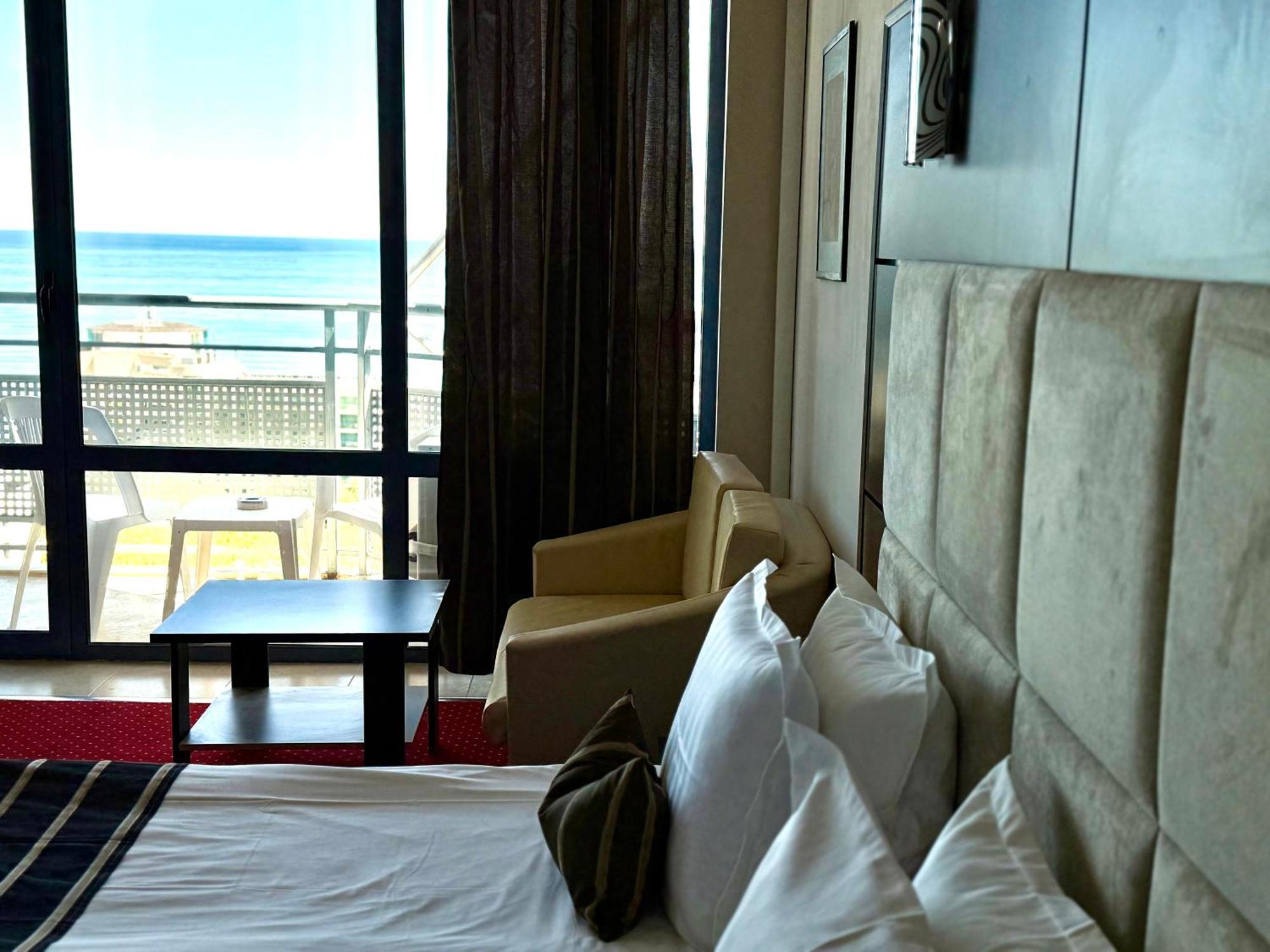 Royal Hotel